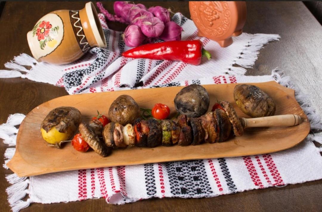 Langa Stana Hotel Curtea de Argeş Екстериор снимка