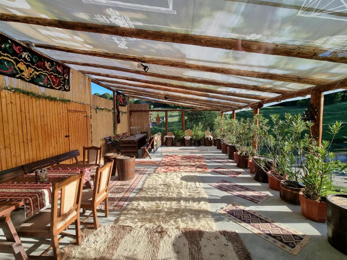 Langa Stana Hotel Curtea de Argeş Екстериор снимка