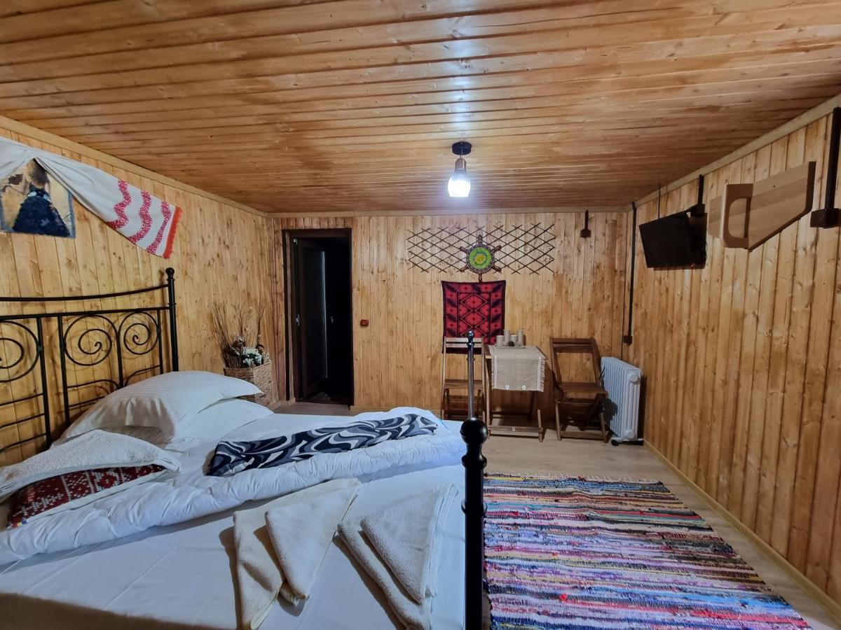 Langa Stana Hotel Curtea de Argeş Екстериор снимка